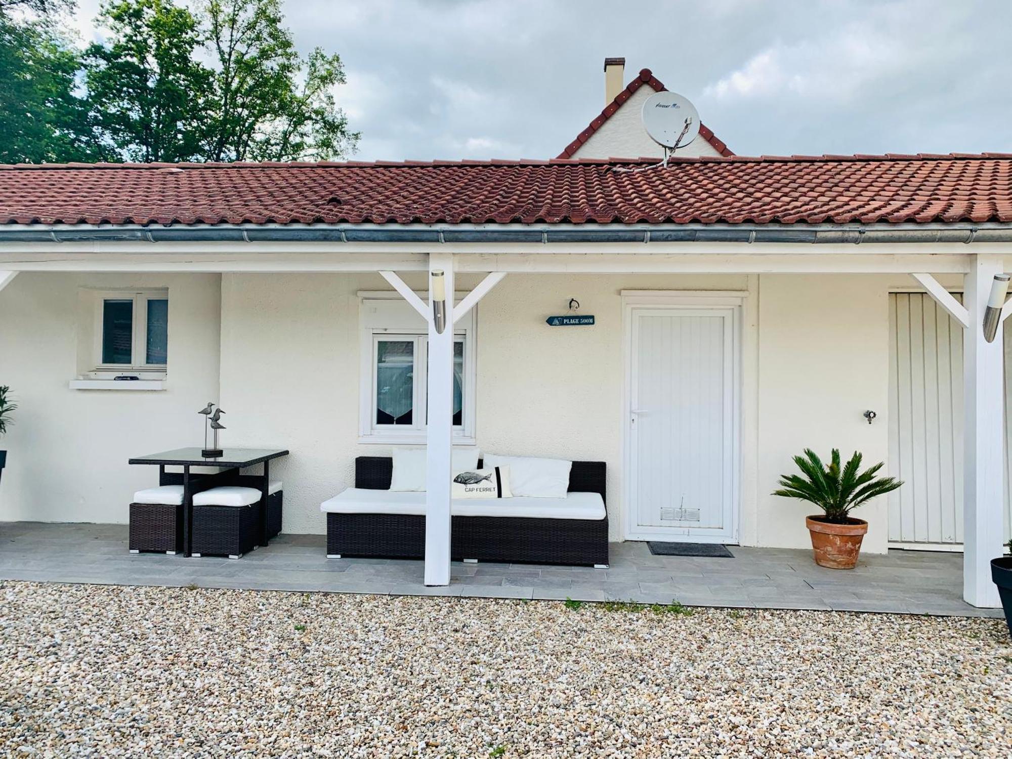 Studio au bord du lac d'Eguzon Extérieur photo